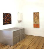 Beatriz von Eidlitz, Bildobjekte, Arbeiten auf Papier und Eisen. Galerie Anais, München 2025