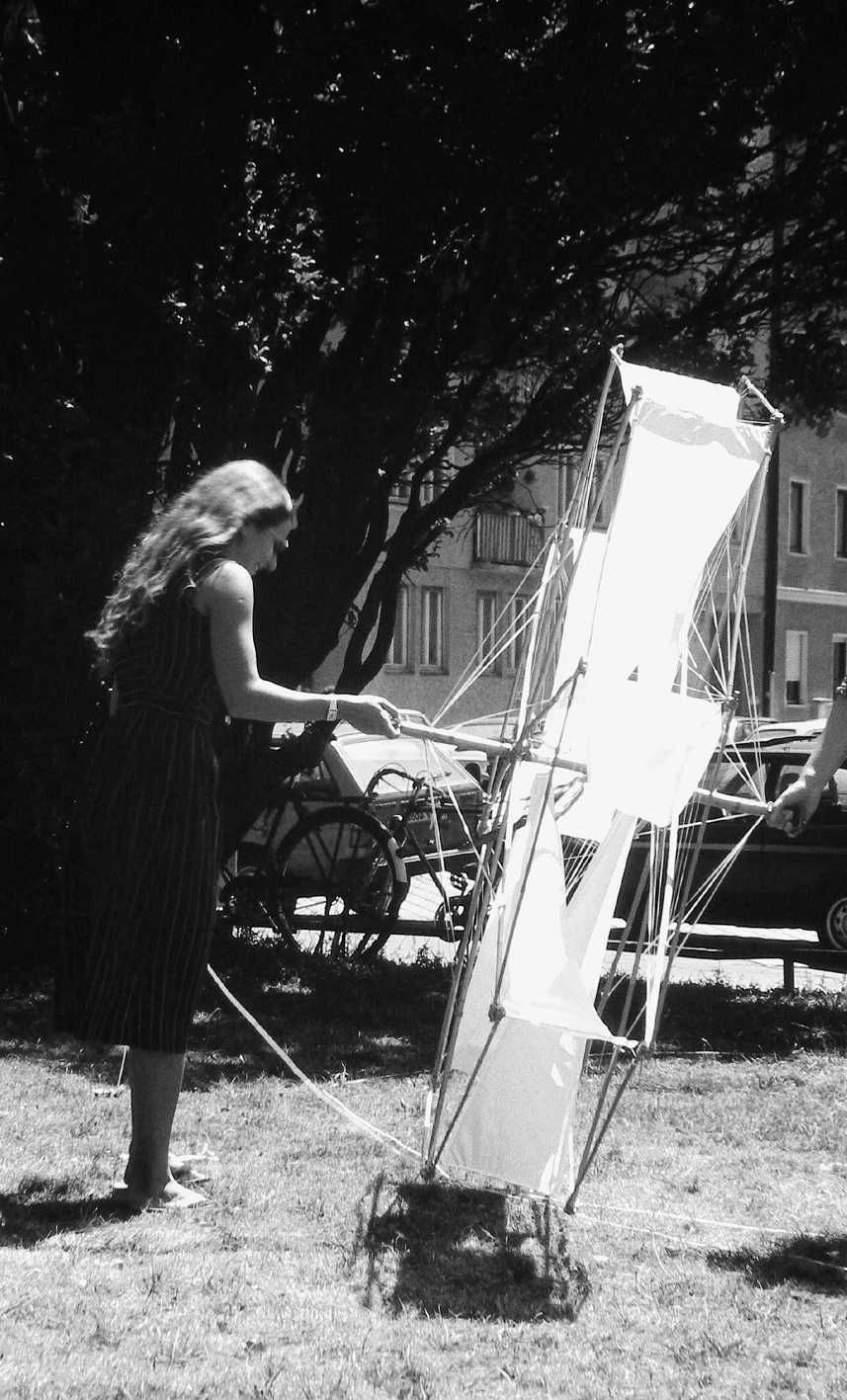 Beatriz von Eidlitz mit Windrad, Akademiefest im Sommer 1983